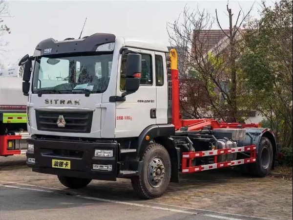 華威馳樂牌SGZ5180ZXXZZ6C5車廂可卸式垃圾車｜中國重汽汕德卡18T鉤臂式垃圾車｜壓縮垃圾箱轉(zhuǎn)運(yùn)車輛